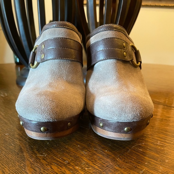 Ralph Lauren clog heels. Size 8.5 - Picture 3 of 6